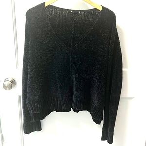 *4 FOR 30* Fuzzy Black Cropped V Neck Sweater